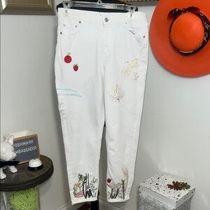 Zara White Straight-Leg Jeans with Embroidered Fruit & Birds